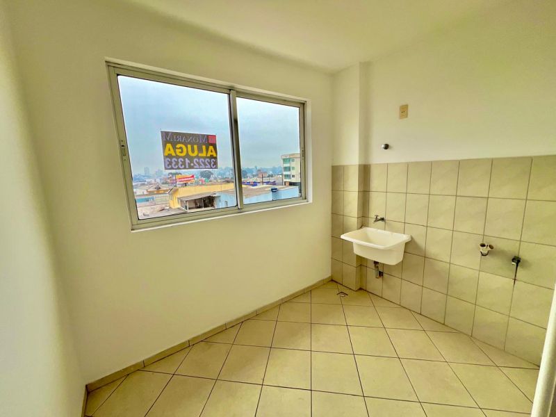 Apto 2 quartos  no bairro CORAL em LAGES