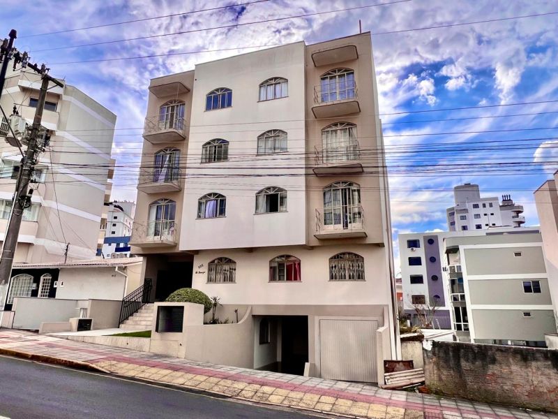 Apto 2 quartos  no bairro CENTRO em LAGES