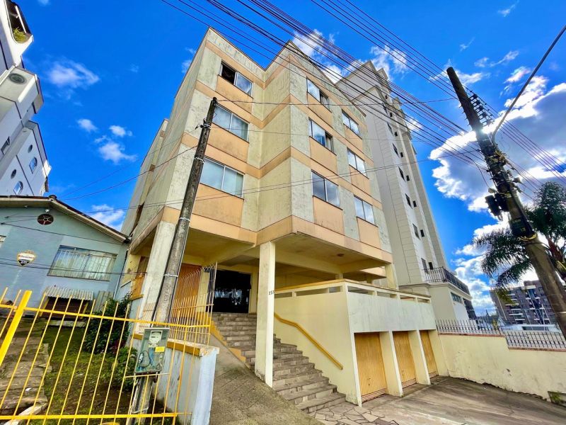Apto 3 quartos  no bairro CENTRO em LAGES
