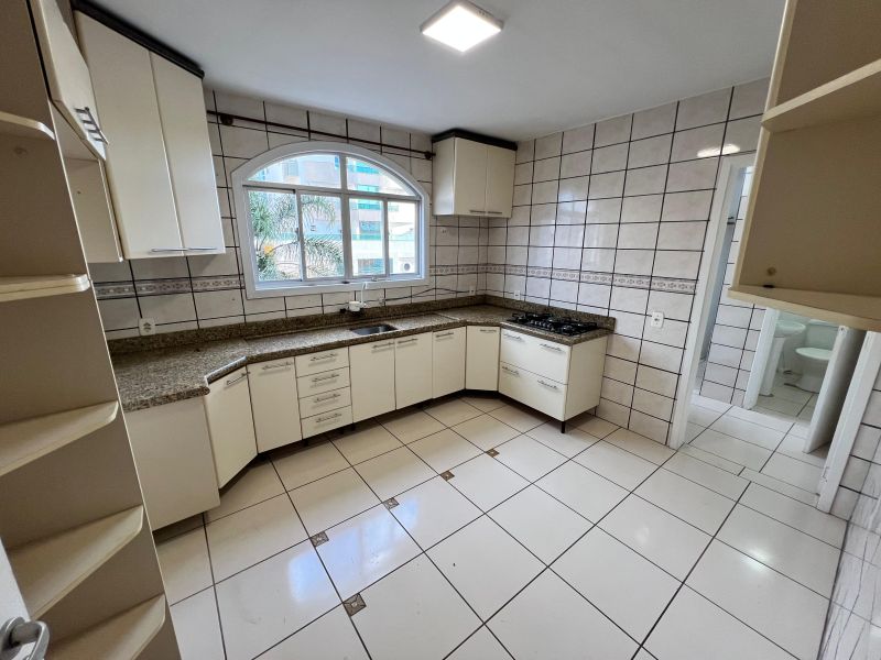 Apto 3 quartos  no bairro CENTRO em LAGES