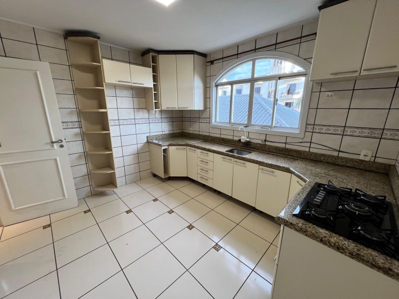 Apto 3 quartos  no bairro CENTRO em LAGES