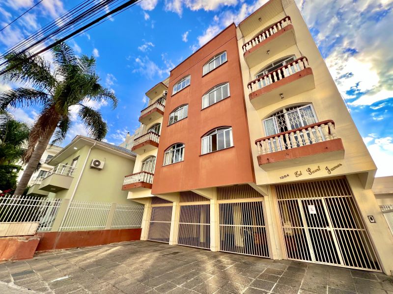 Apto 3 quartos  no bairro CENTRO em LAGES