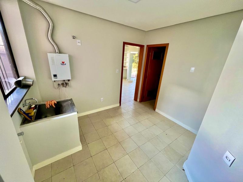 Casa 3 quartos  no bairro GUADALUPE em LAGES
