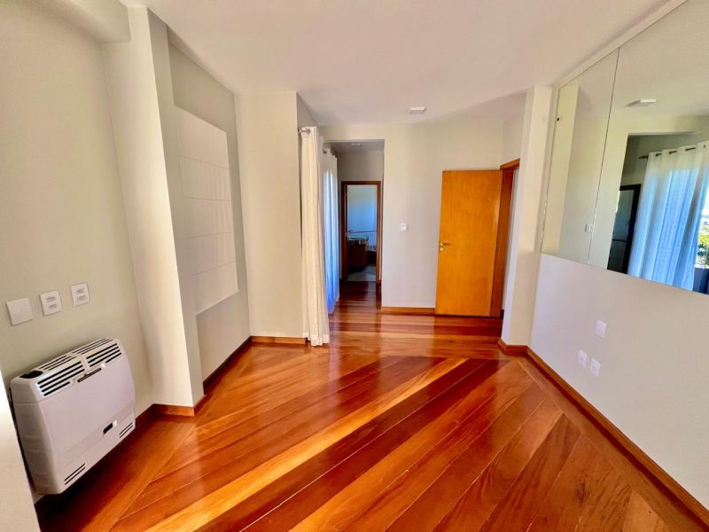 Casa 3 quartos  no bairro GUADALUPE em LAGES