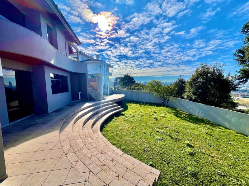 Casa 3 quartos  no bairro GUADALUPE em LAGES