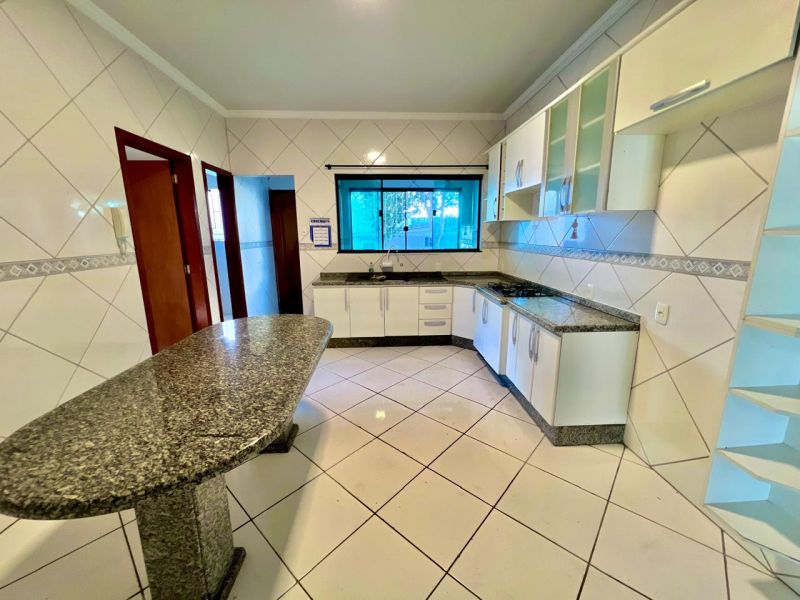 Casa 4 quartos  no bairro CENTRO em LAGES