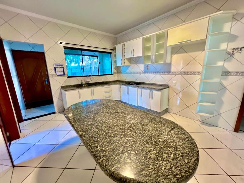 Casa 4 quartos  no bairro CENTRO em LAGES