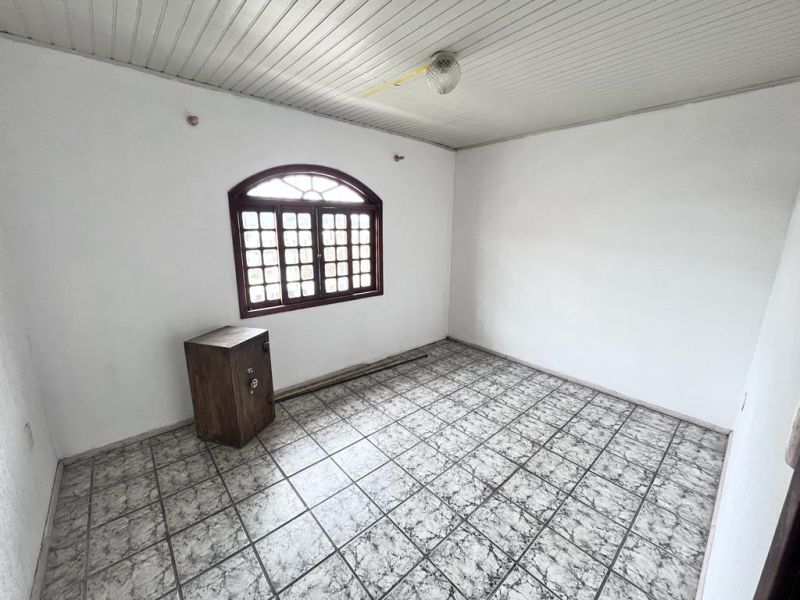 Casa 4 quartos  no bairro HABITAÇÃO em LAGES