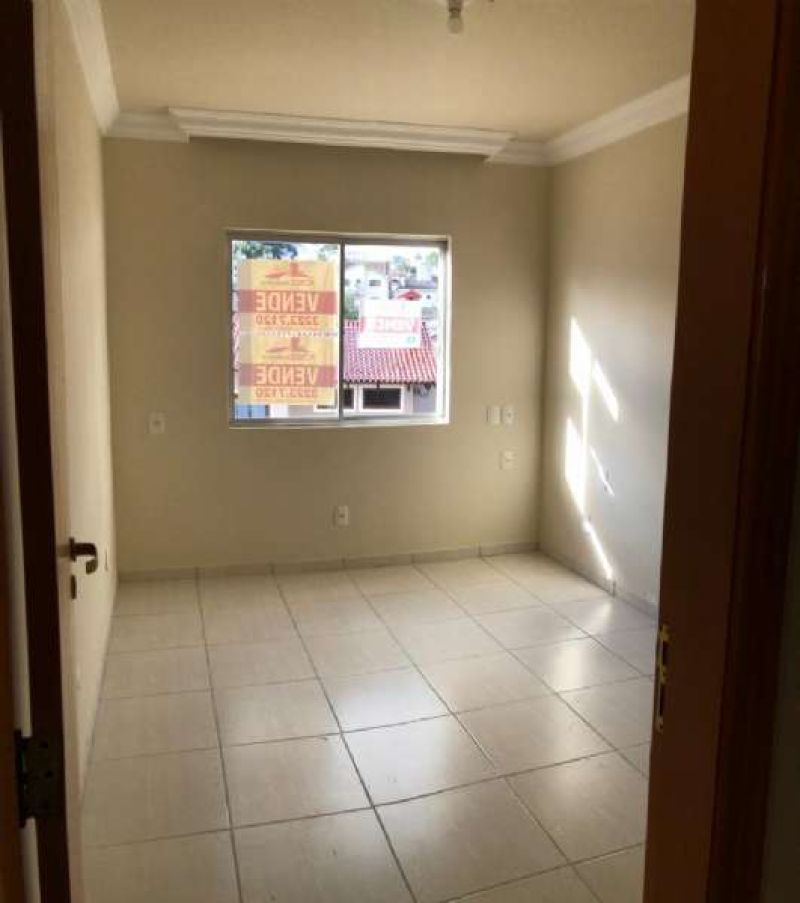 Apto 3 quartos  no bairro BRUSQUE em LAGES