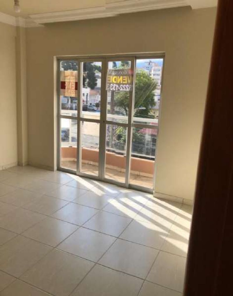 Apto 3 quartos  no bairro BRUSQUE em LAGES