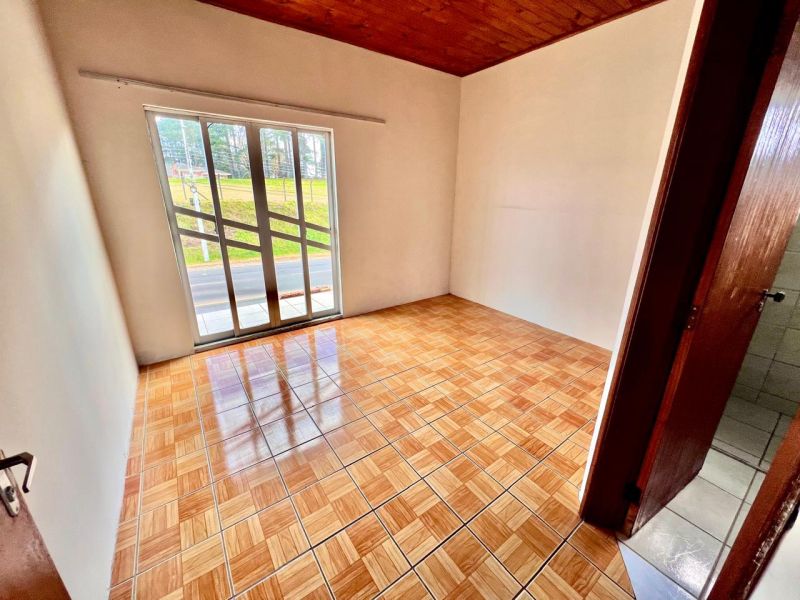 Casa 3 quartos  no bairro ÁREA INDUSTRIAL em LAGES