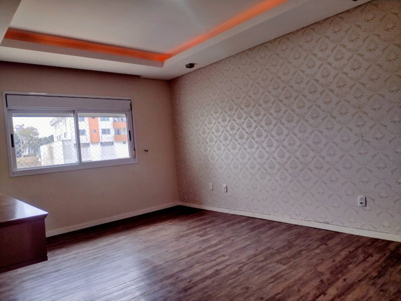 Casa 3 quartos  no bairro CORAL em LAGES