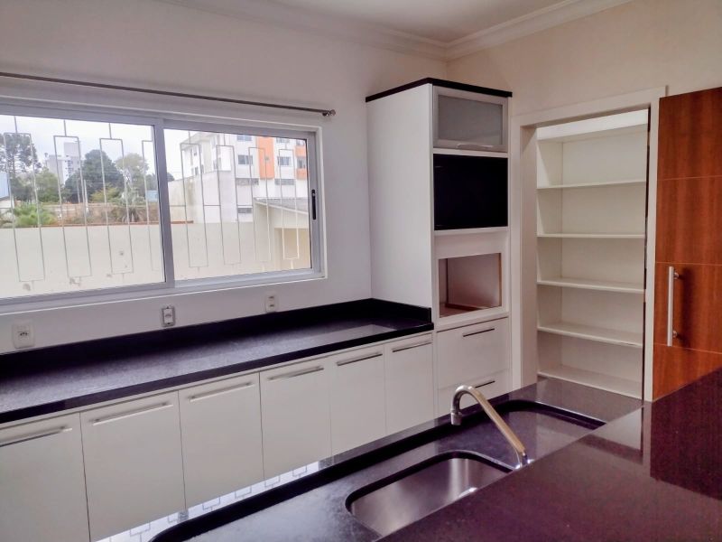 Casa 3 quartos  no bairro CORAL em LAGES