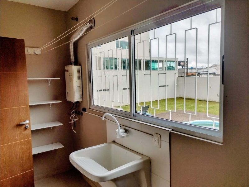 Casa 3 quartos  no bairro CORAL em LAGES