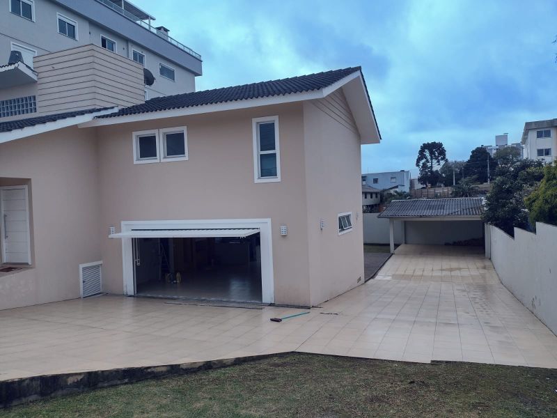 Casa 3 quartos  no bairro CORAL em LAGES