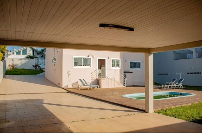 Casa 3 quartos  no bairro CORAL em LAGES