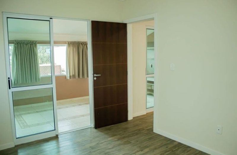 Casa 3 quartos  no bairro CORAL em LAGES