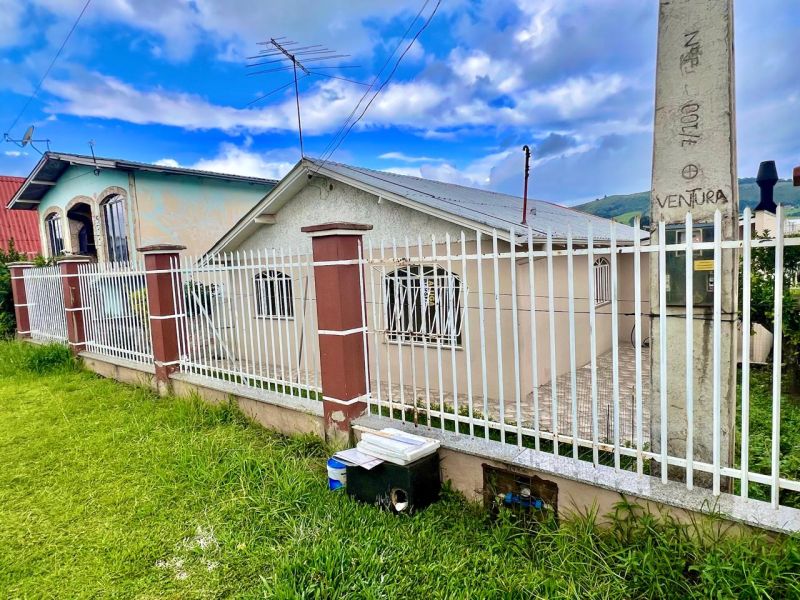 Casa 3 quartos  no bairro CARAVÁGIO em LAGES