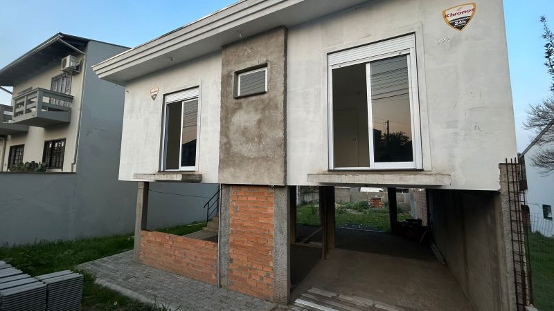 Casa 2 quartos  no bairro CORAL em LAGES