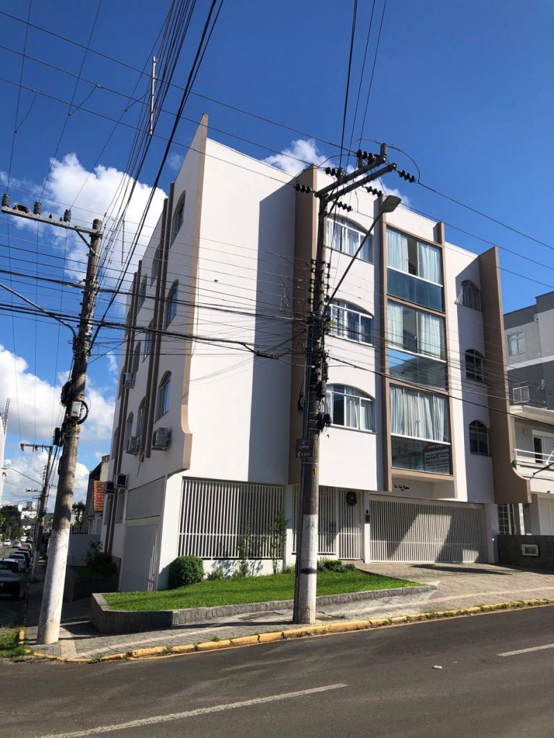 Apto 3 quartos  no bairro CENTRO em LAGES