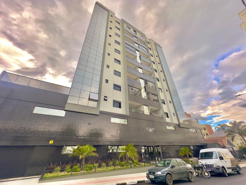 Apto 2 quartos  no bairro CENTRO em LAGES