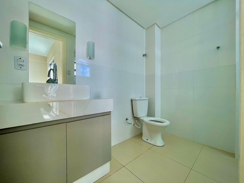 Apto 2 quartos  no bairro CORAL em LAGES
