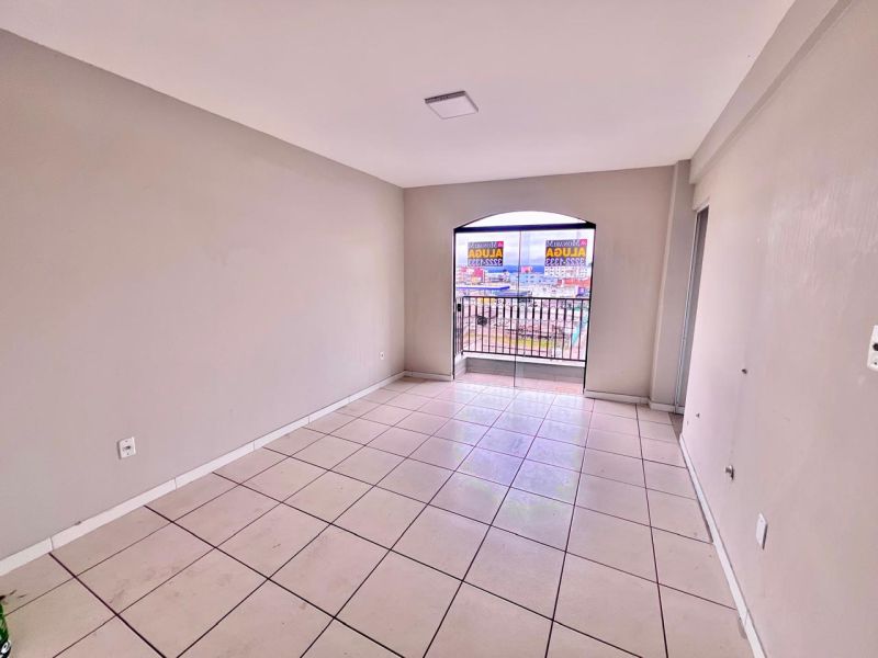 Apto 2 quartos  no bairro CORAL em LAGES