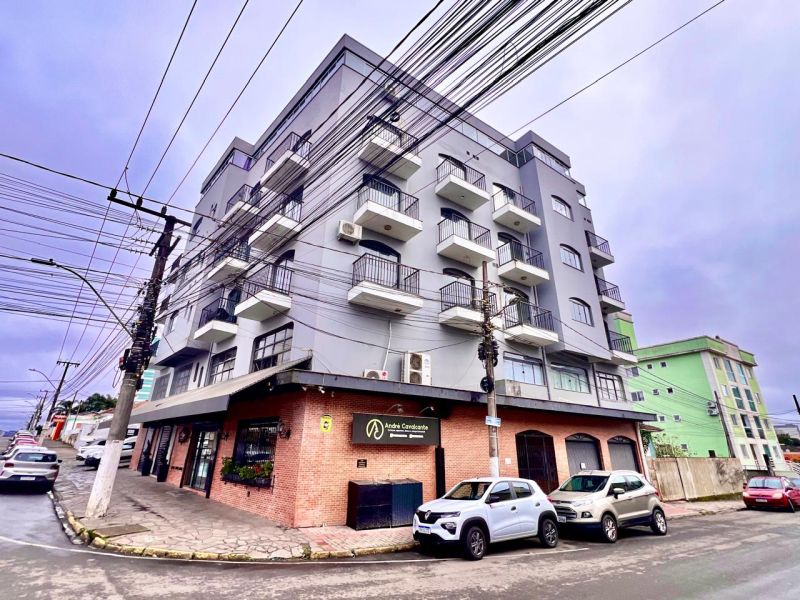 Apto 2 quartos  no bairro CORAL em LAGES