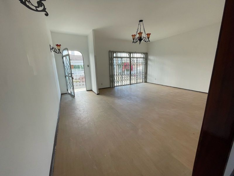 Casa 4 quartos  no bairro CENTRO em LAGES