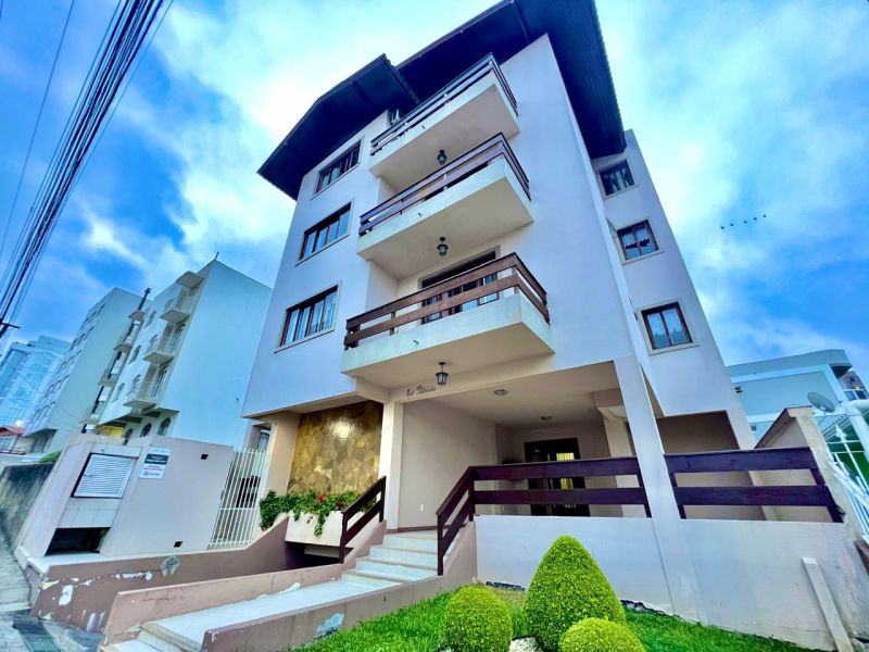 Apto 3 quartos  no bairro CENTRO em LAGES