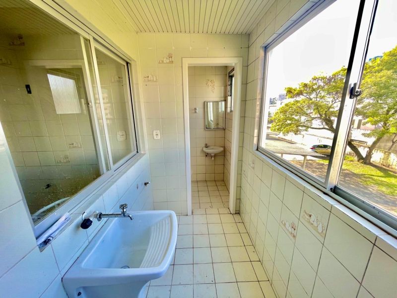 Apto 3 quartos  no bairro CENTRO em LAGES