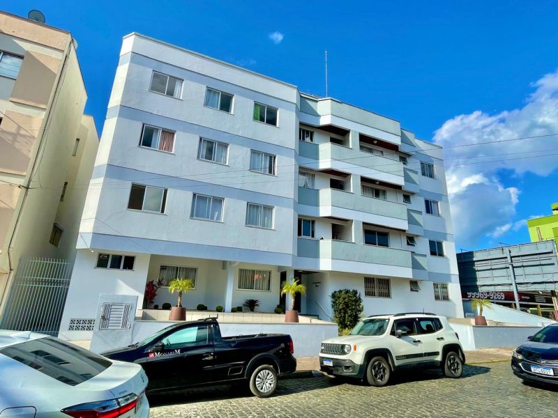 Apto 3 quartos  no bairro CENTRO em LAGES