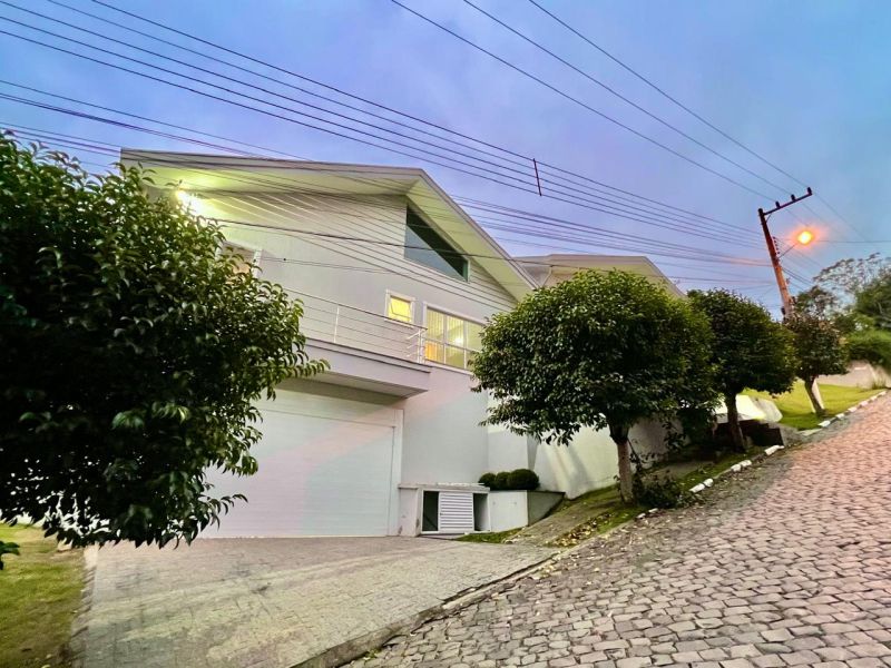 Casa 3 quartos  no bairro GUADALUPE em LAGES