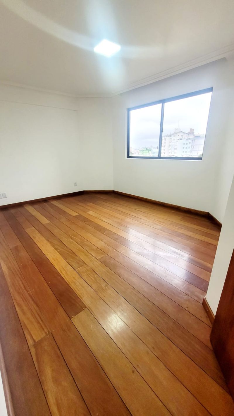 Apto 3 quartos  no bairro CENTRO em LAGES