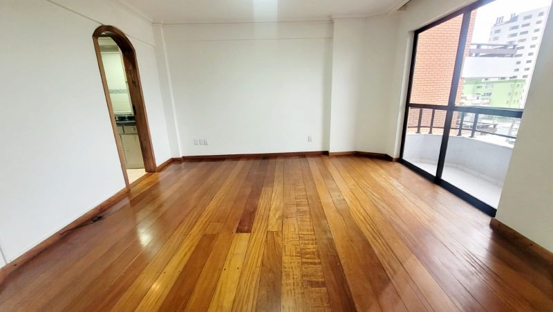 Apto 3 quartos  no bairro CENTRO em LAGES