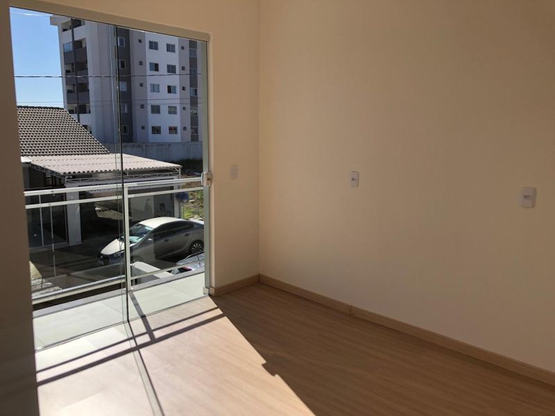 Sobrado 3 quartos  no bairro GUARUJÁ em LAGES