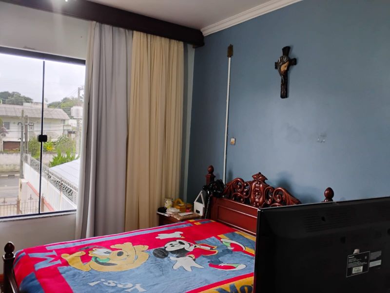Casa 4 quartos  no bairro UNIVERSITÁRIO em LAGES