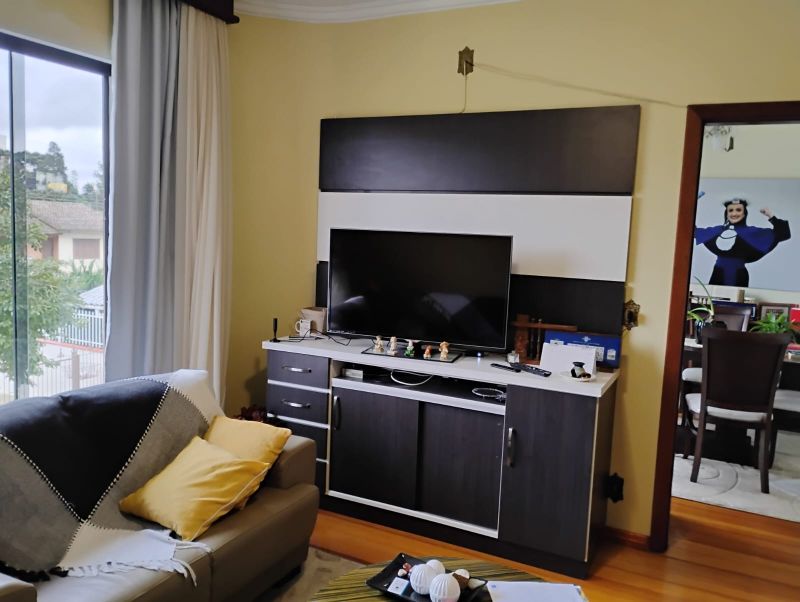 Casa 4 quartos  no bairro UNIVERSITÁRIO em LAGES