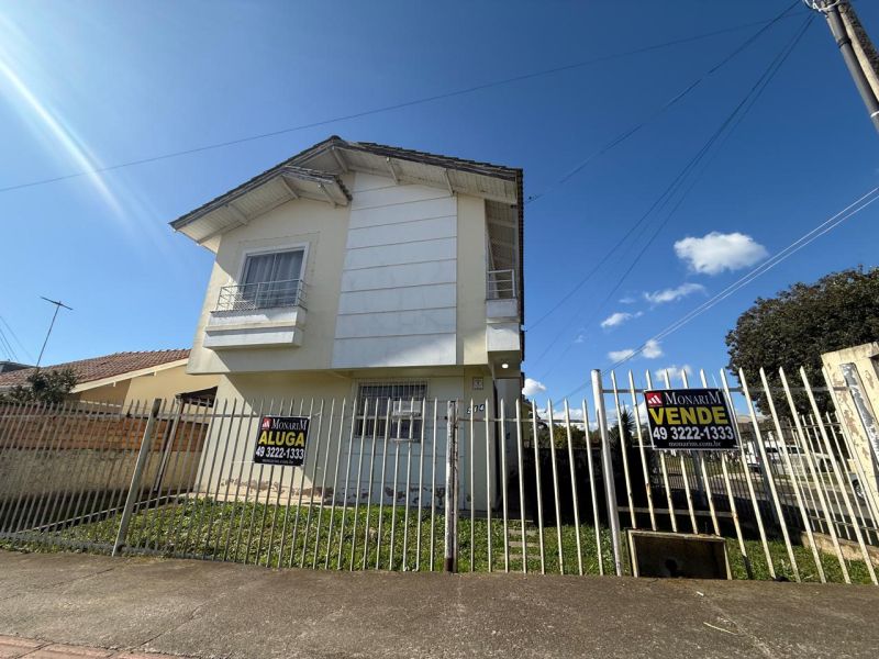 Casa 3 quartos  no bairro GUARUJÁ em LAGES