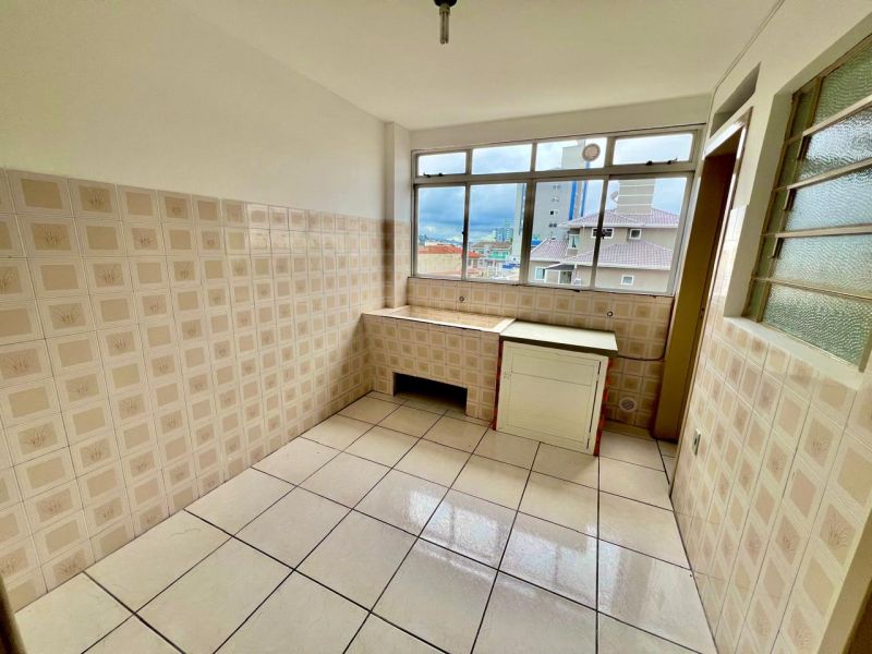 Apto 3 quartos  no bairro COPACABANA em LAGES