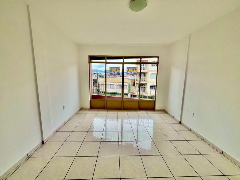 Apto 3 quartos  no bairro COPACABANA em LAGES