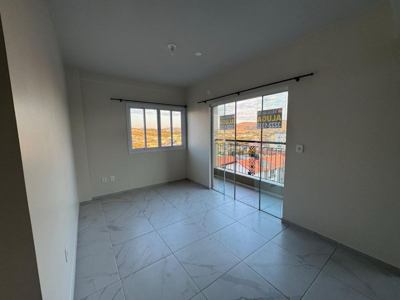 Apto 2 quartos  no bairro CORAL em LAGES