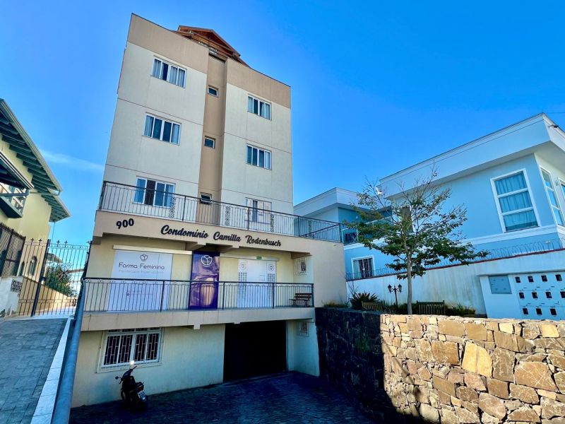 Apto 2 quartos  no bairro CORAL em LAGES