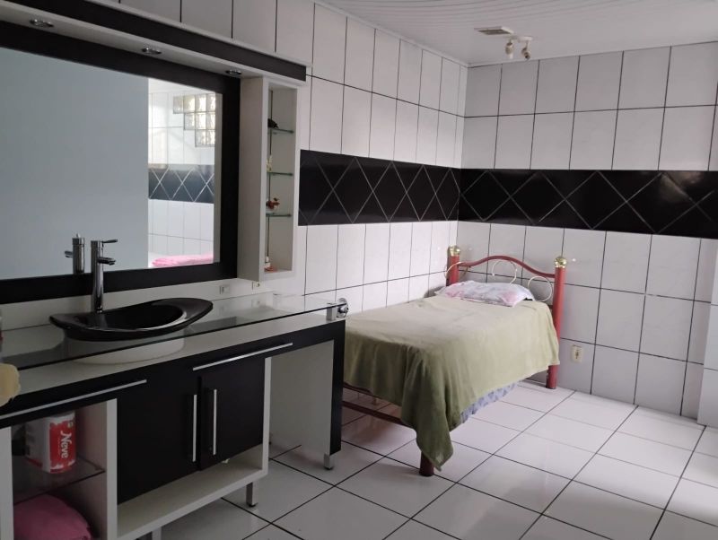 Casa 4 quartos  no bairro PETRÓPOLIS em LAGES