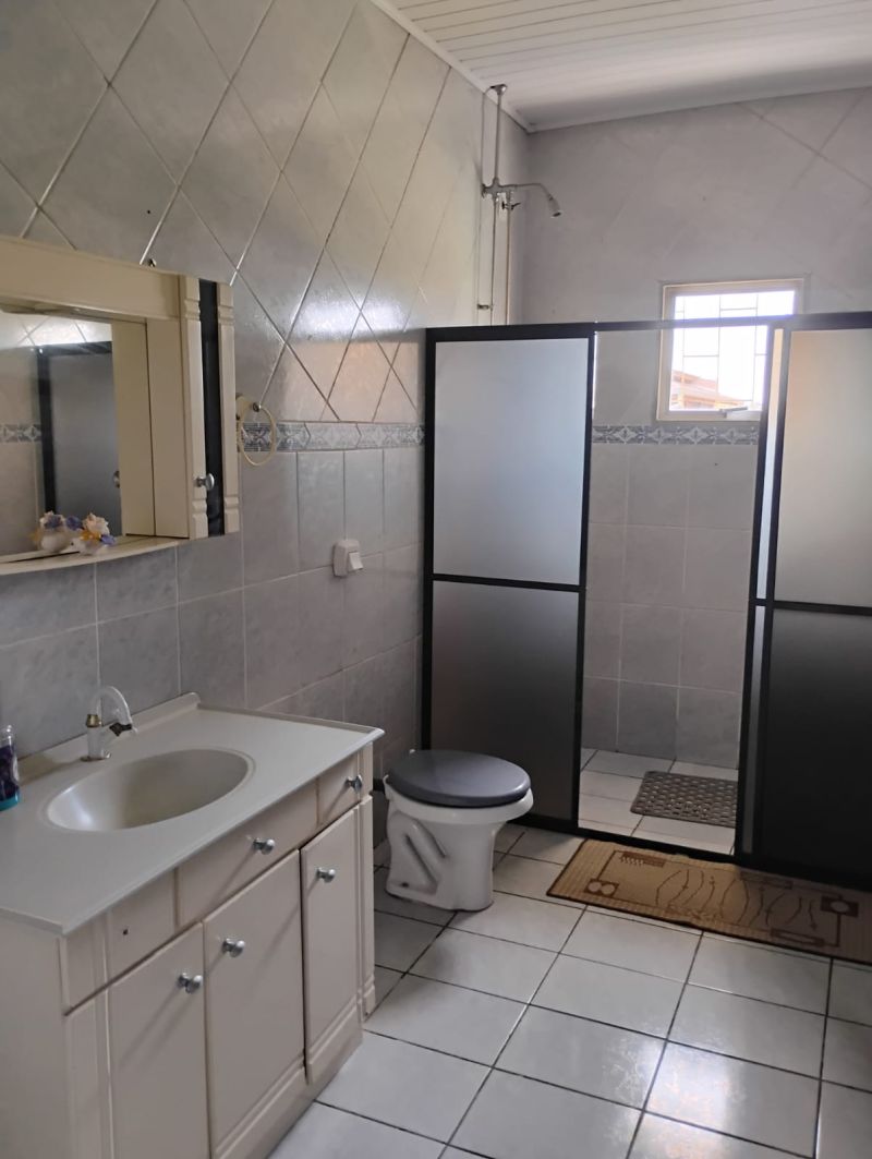 Casa 4 quartos  no bairro PETRÓPOLIS em LAGES
