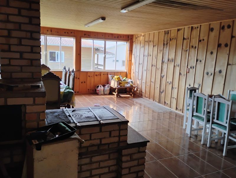 Casa 4 quartos  no bairro PETRÓPOLIS em LAGES