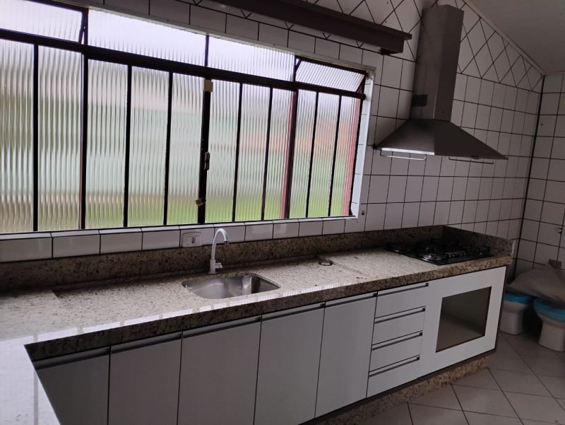 Casa 4 quartos  no bairro COPACABANA em LAGES