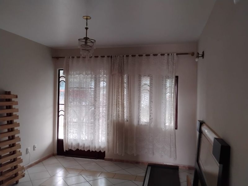 Casa 4 quartos  no bairro COPACABANA em LAGES
