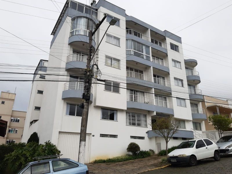 Apto 3 quartos  no bairro CENTRO em LAGES