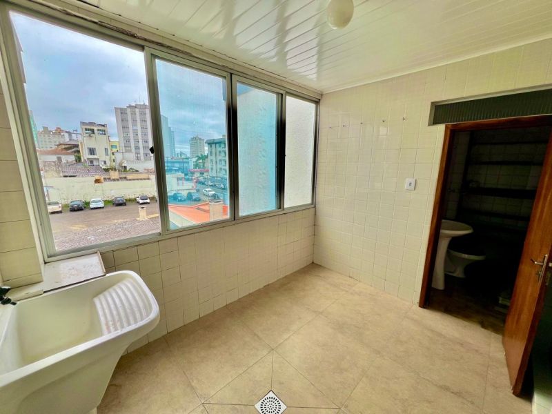 Apto 3 quartos  no bairro CENTRO em LAGES